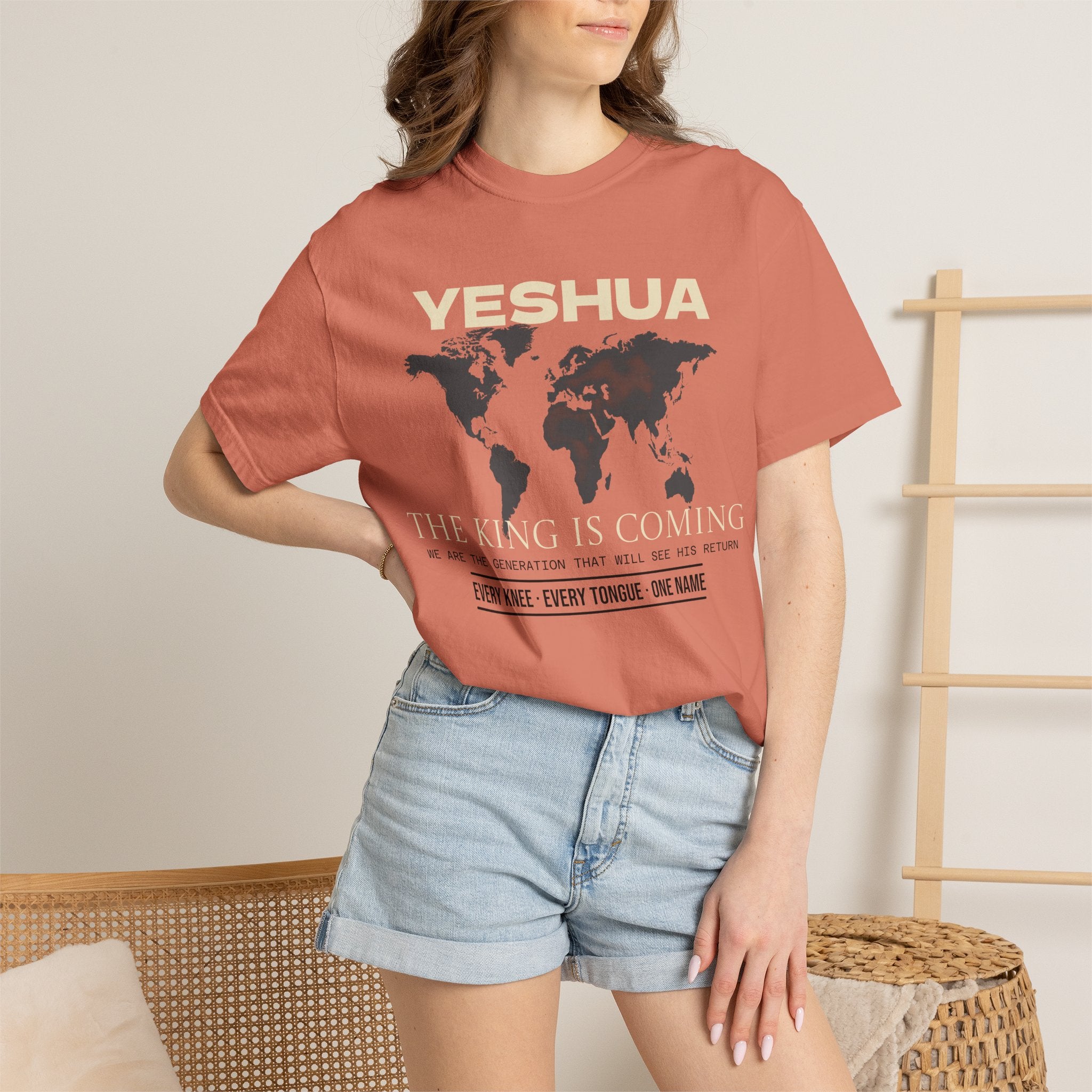 HEY - The King Is Coming - Cotton Tee